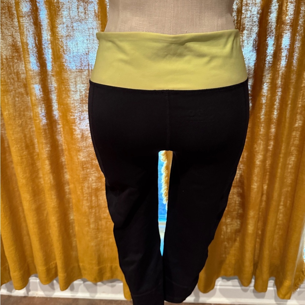 Yoga Pants - Picture 2 of 4